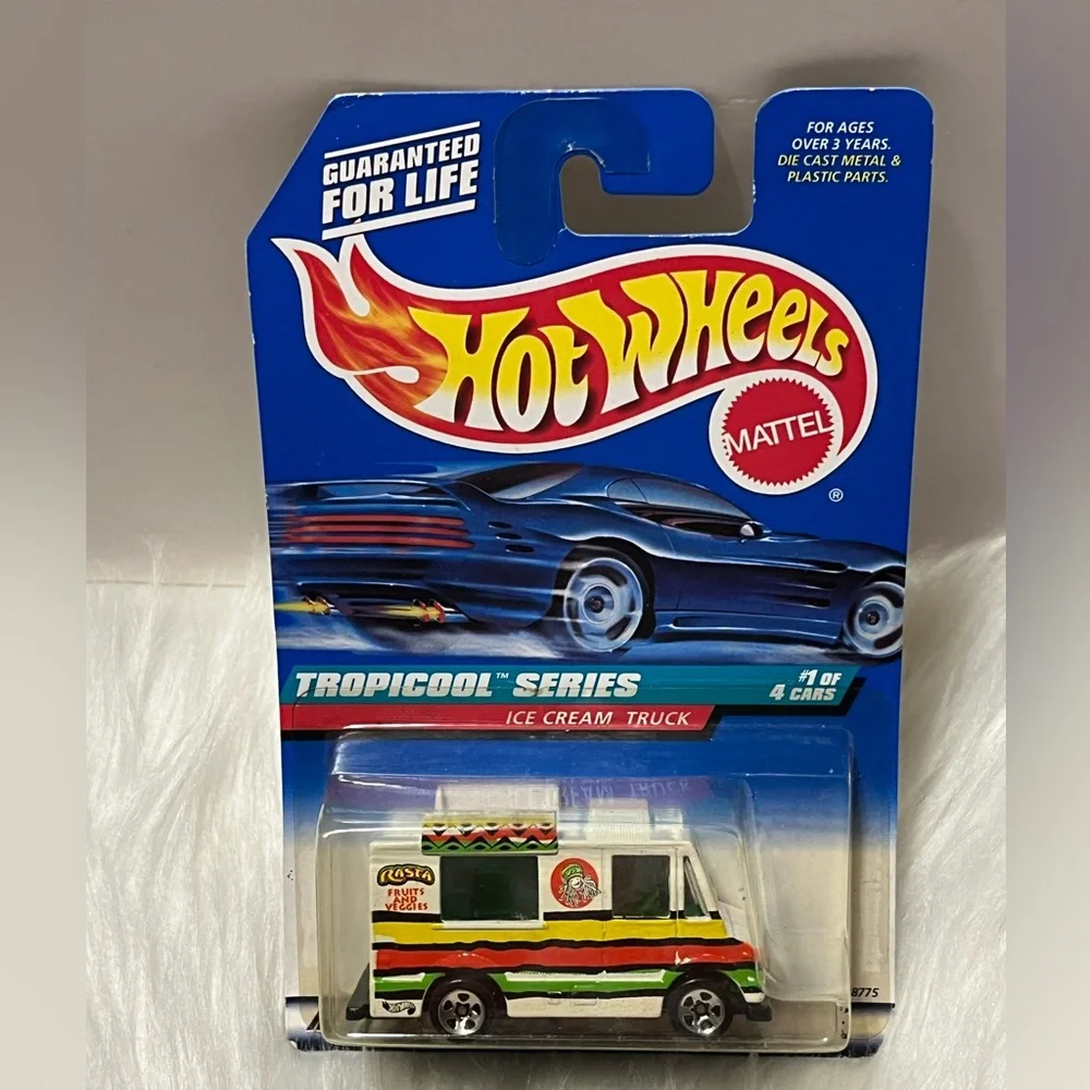 NEW Hot Wheels 1997 Tropicool Series Ice Cream Truck  #1/4 Truck Collector #693